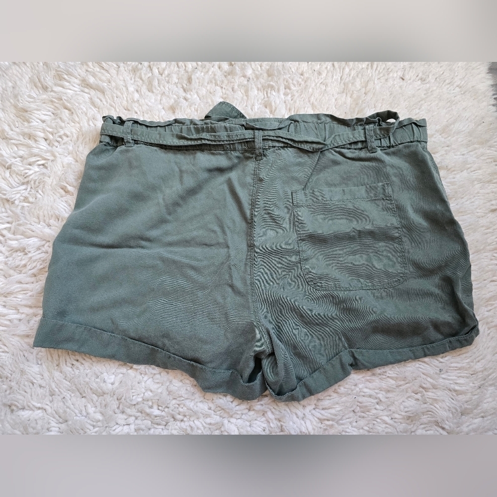 Aerie Women's Green Flowy Shorts - Picture 6 of 8